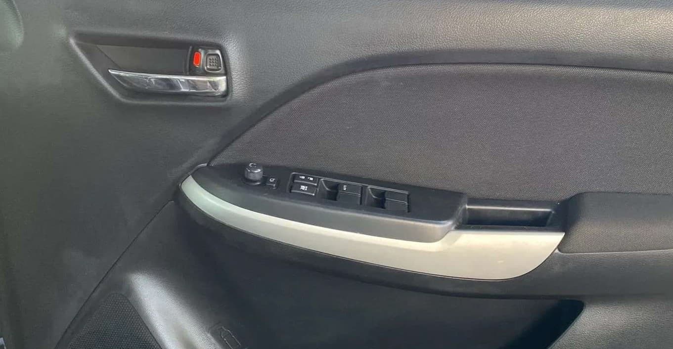 2017 Maruti Baleno ALPHA PETROL 1.2, Petrol, Manual, 47,724 km, Driver Side Door Panels Control