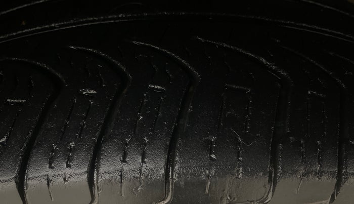 2017 Volkswagen TIGUAN COMFORTLINE TDI AT, Diesel, Automatic, 97,789 km, Right Front Tyre Tread