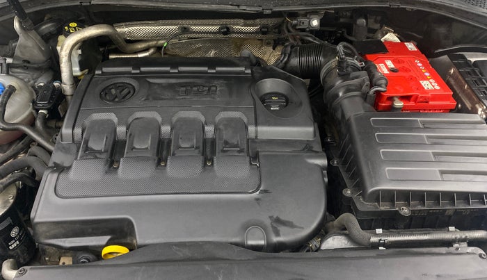 2017 Volkswagen TIGUAN COMFORTLINE TDI AT, Diesel, Automatic, 97,789 km, Engine View