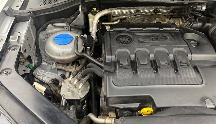 2017 Volkswagen TIGUAN COMFORTLINE TDI AT, Diesel, Automatic, 97,789 km, Engine View - Right