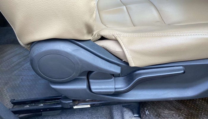 2018 Honda Amaze 1.5L I-DTEC V CVT, Diesel, Automatic, 1,19,525 km, Driver Side Adjustment Panel