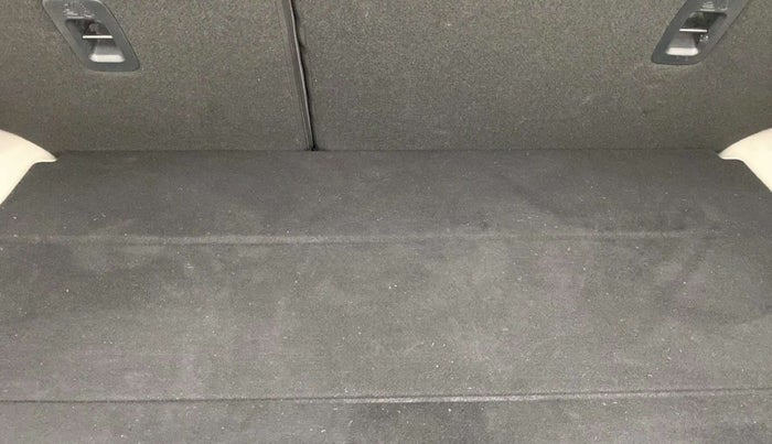 2019 Mahindra XUV300 W6 1.2 PETROL, Petrol, Manual, 23,173 km, Boot Inside