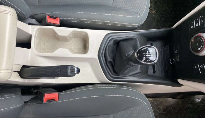 2019 Mahindra XUV300 W6 1.2 PETROL, Petrol, Manual, 23,173 km, Gear Lever