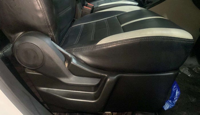 2021 Maruti New Wagon-R LXI CNG (O) 1.0, CNG, Manual, 50,602 km, Driver Side Adjustment Panel