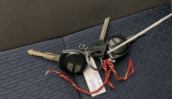 2019 Maruti Baleno DELTA PETROL 1.2, CNG, Manual, 79,359 km, Key Close Up