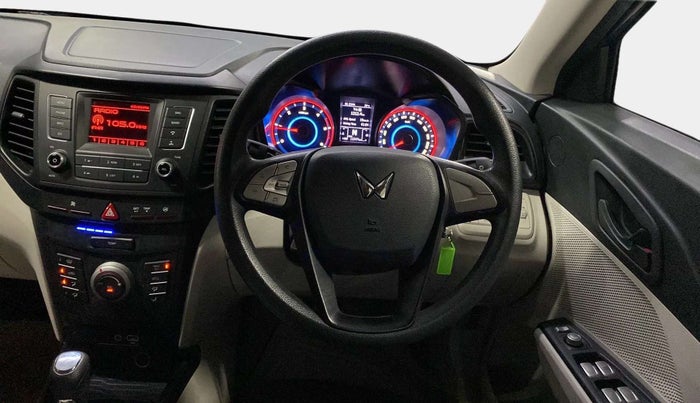 2022 Mahindra XUV300 W6 1.5 DIESEL AMT, Diesel, Automatic, 12,187 km, Steering Wheel Close Up