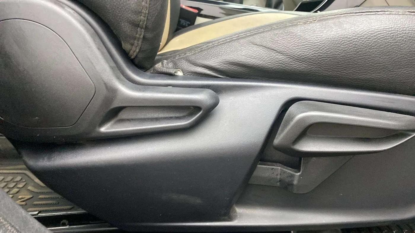 2022 Tata NEXON XZ PLUS (HS) PETROL, Petrol, Manual, 13,113 km, Driver Side Adjustment Panel