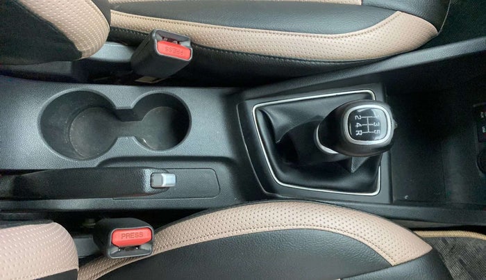 2017 Hyundai Elite i20 ASTA 1.2 (O), Petrol, Manual, 61,471 km, Gear Lever