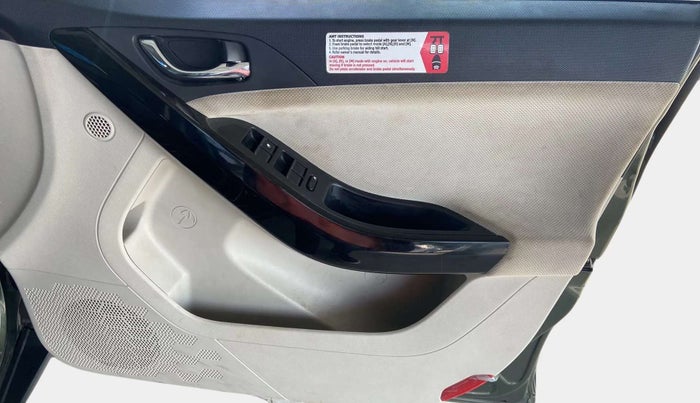 2021 Tata NEXON XZA PLUS DIESEL, Diesel, Automatic, 57,573 km, Driver Side Door Panels Control