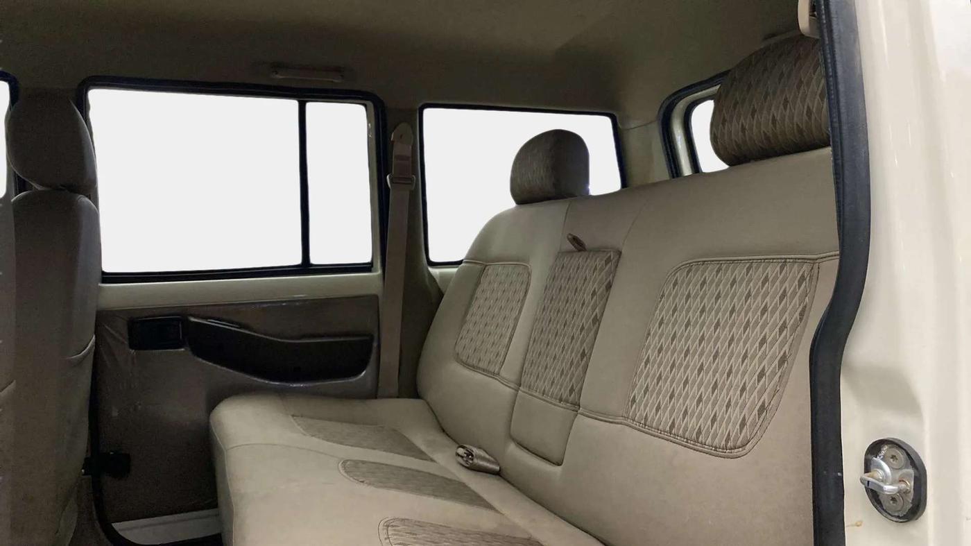 2024 Mahindra Bolero B6 (O), Diesel, Manual, 9,831 km, Right Side Rear Door Cabin