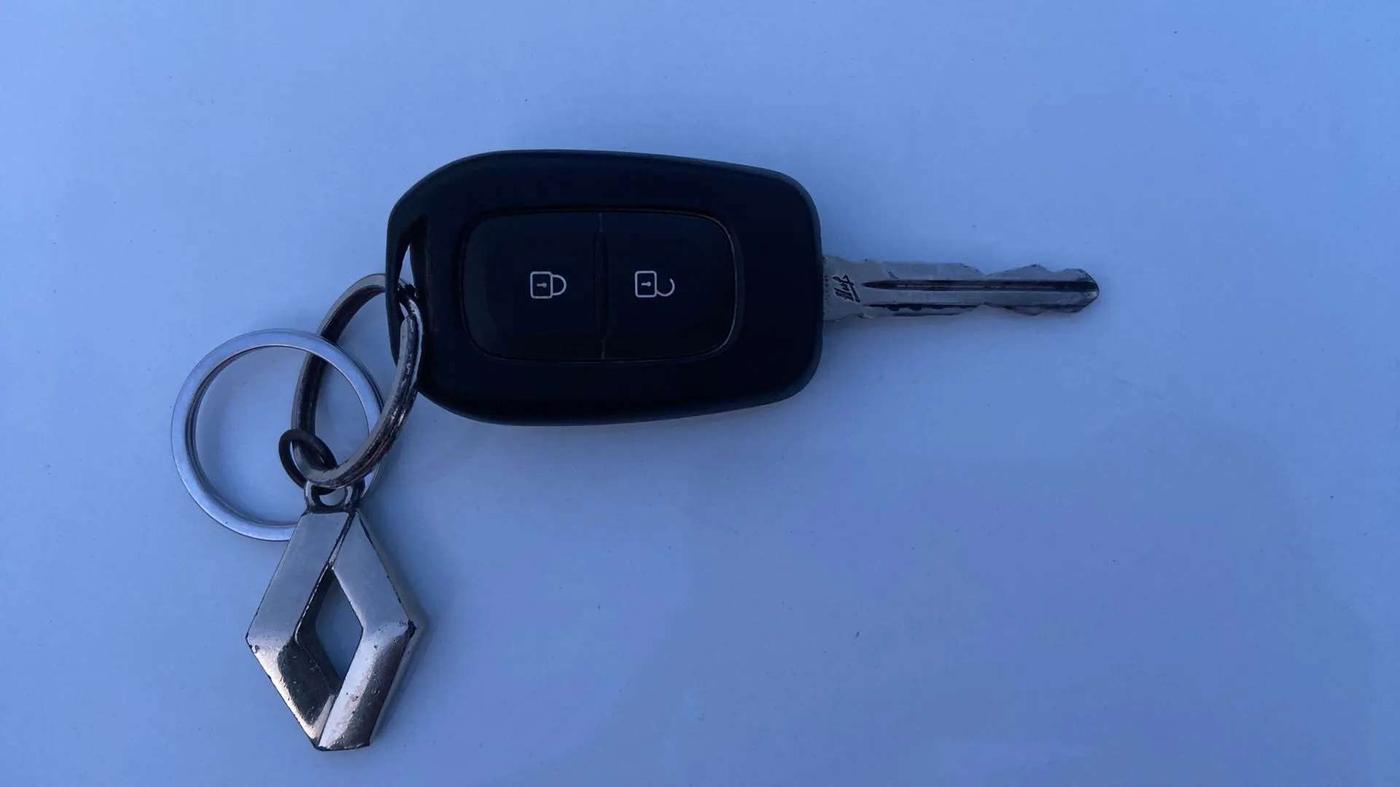 2021 Renault TRIBER RXT, Petrol, Manual, 44,302 km, Key Close Up