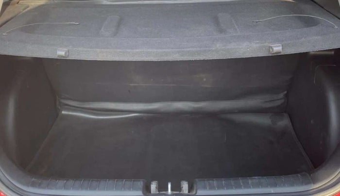 2021 Hyundai VENUE S 1.2, Petrol, Manual, 19,898 km, Boot Inside