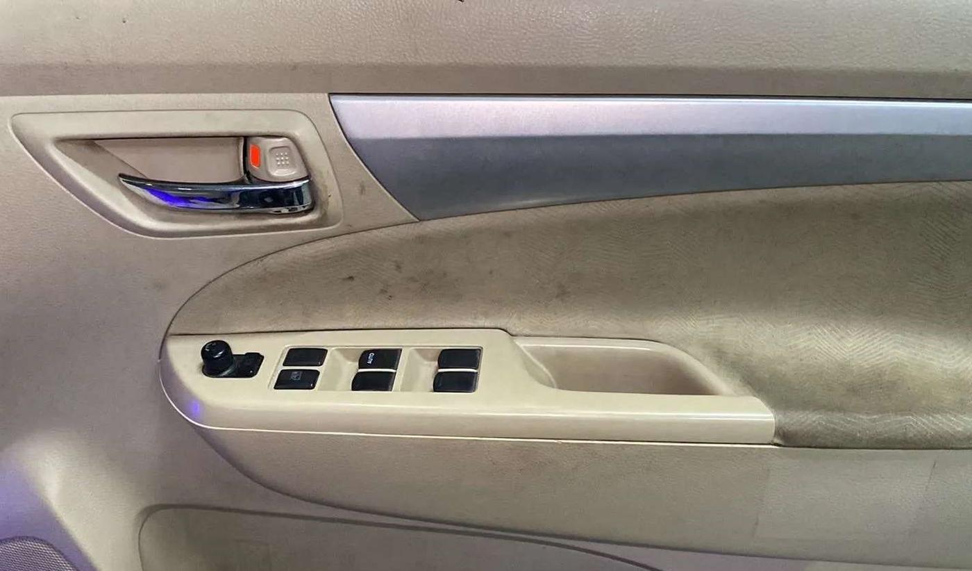 2016 Maruti Ertiga VXI CNG, CNG, Manual, 48,640 km, Driver Side Door Panels Control