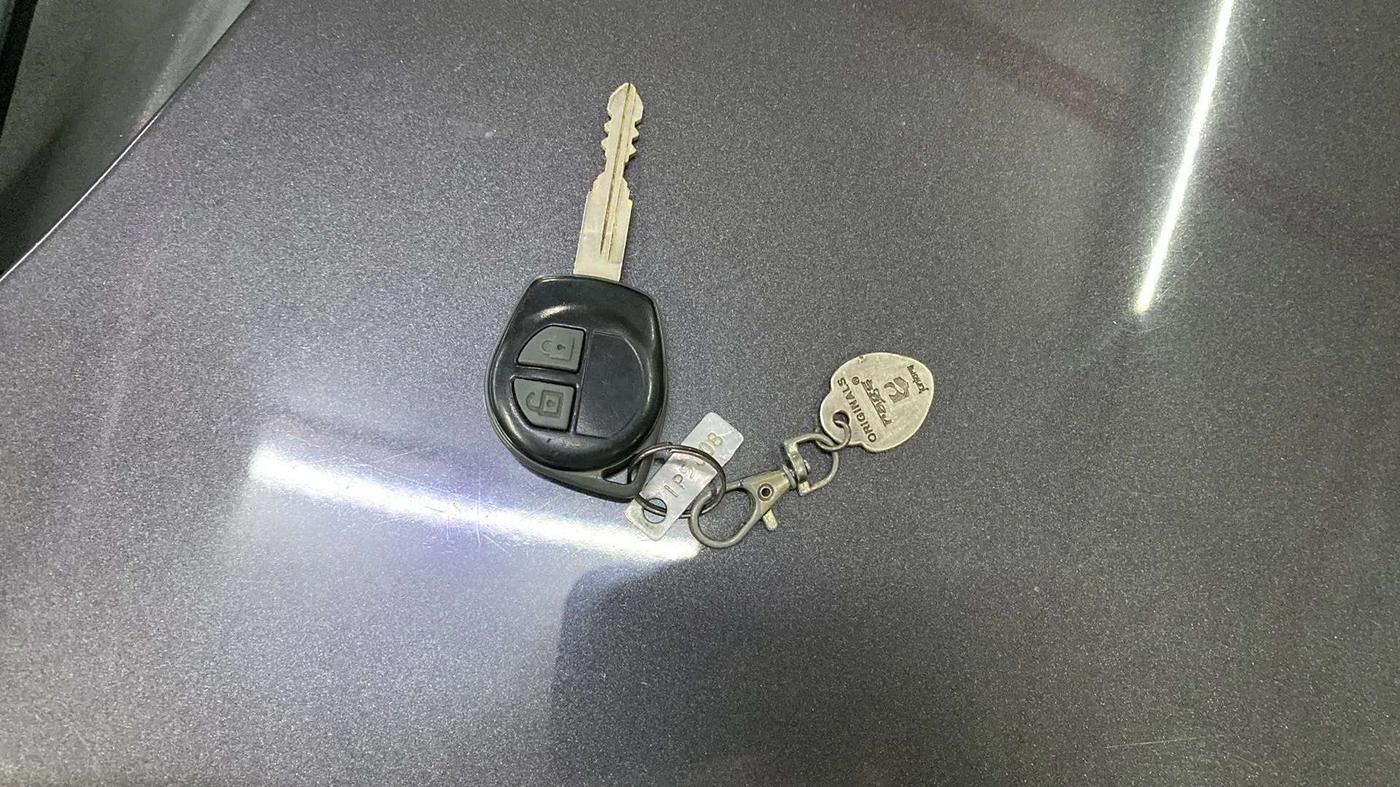 2016 Maruti Ertiga VXI CNG, CNG, Manual, 48,640 km, Key Close Up