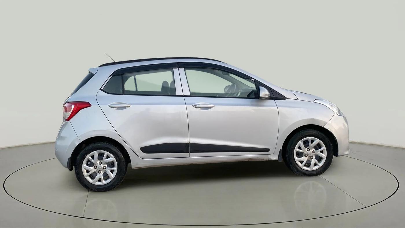 2017 Hyundai Grand i10 SPORTZ (O) 1.2 KAPPA VTVT, Petrol, Manual, 73,183 km, Right Side