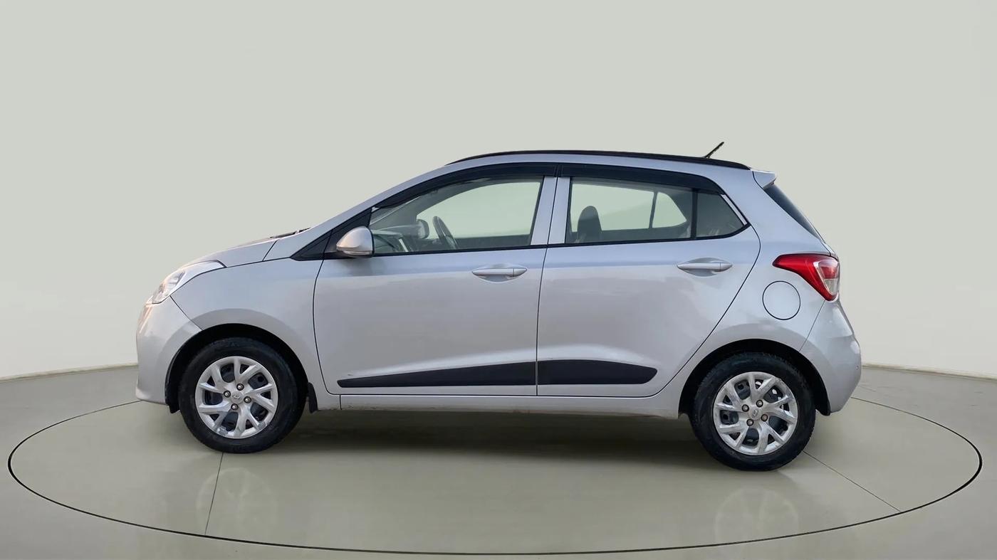 2017 Hyundai Grand i10 SPORTZ (O) 1.2 KAPPA VTVT, Petrol, Manual, 73,183 km, Left Side