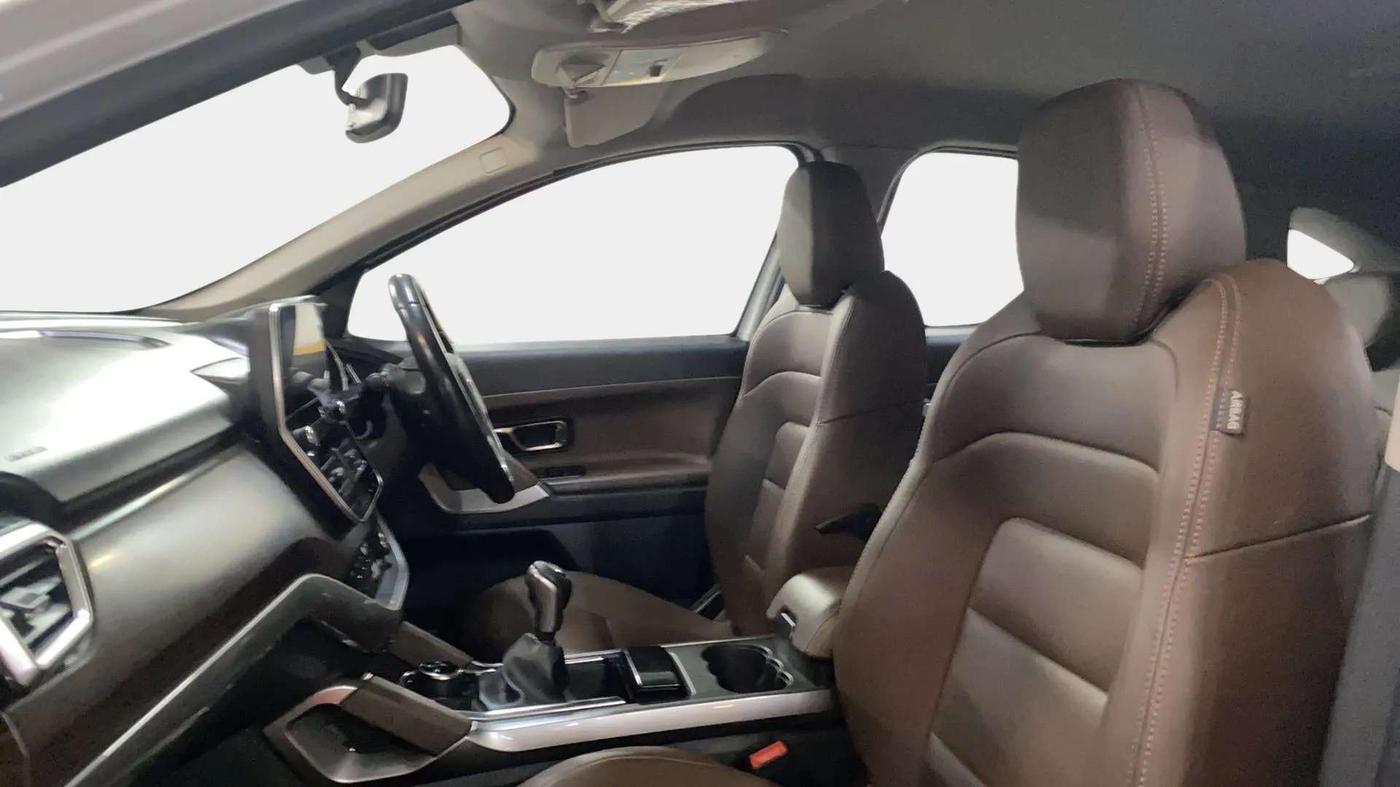 2019 Tata Harrier XZ 2.0L, Diesel, Manual, 64,195 km, Right Side Front Door Cabin