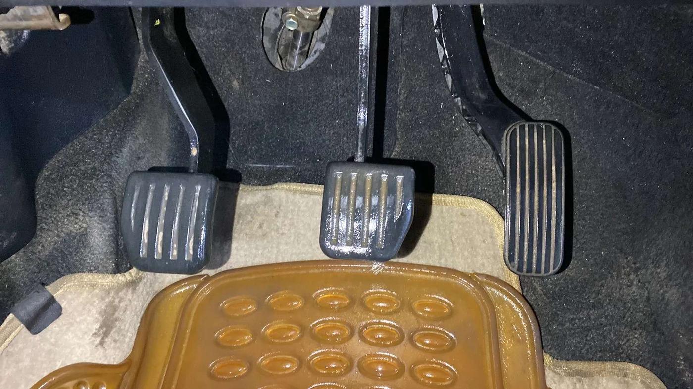 2019 Tata Harrier XZ 2.0L, Diesel, Manual, 64,195 km, Pedals