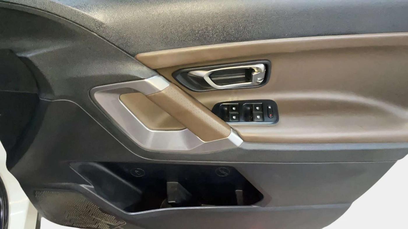 2019 Tata Harrier XZ 2.0L, Diesel, Manual, 64,195 km, Driver Side Door Panels Control