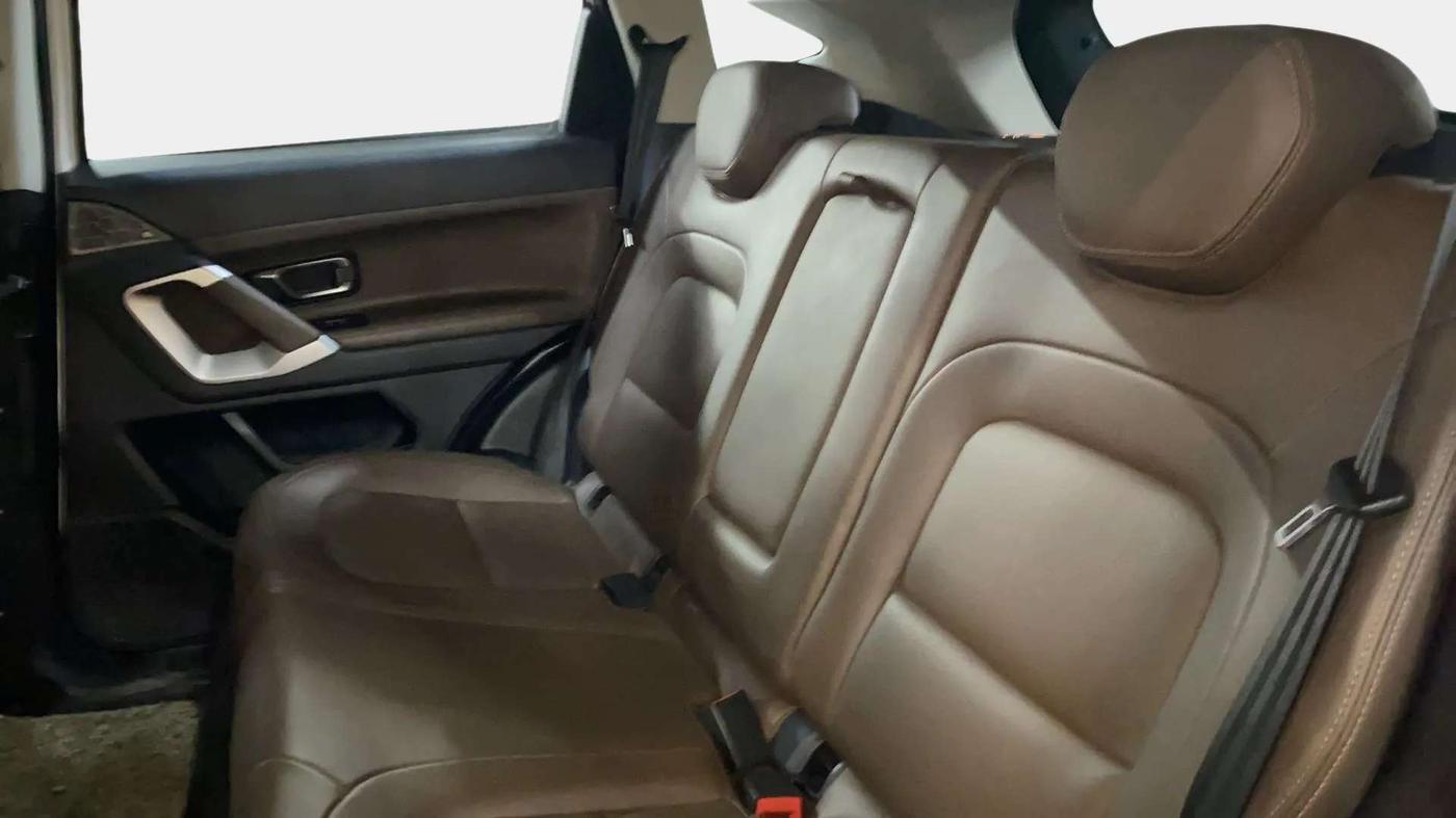 2019 Tata Harrier XZ 2.0L, Diesel, Manual, 64,195 km, Right Side Rear Door Cabin