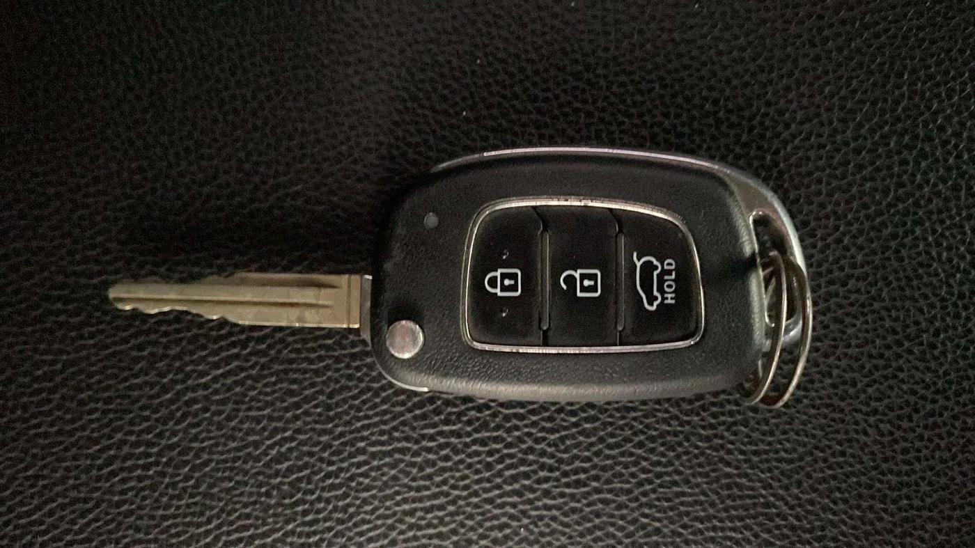 2020 Hyundai NEW I20 SPORTZ 1.2 AT, Petrol, Automatic, 58,691 km, Key Close Up