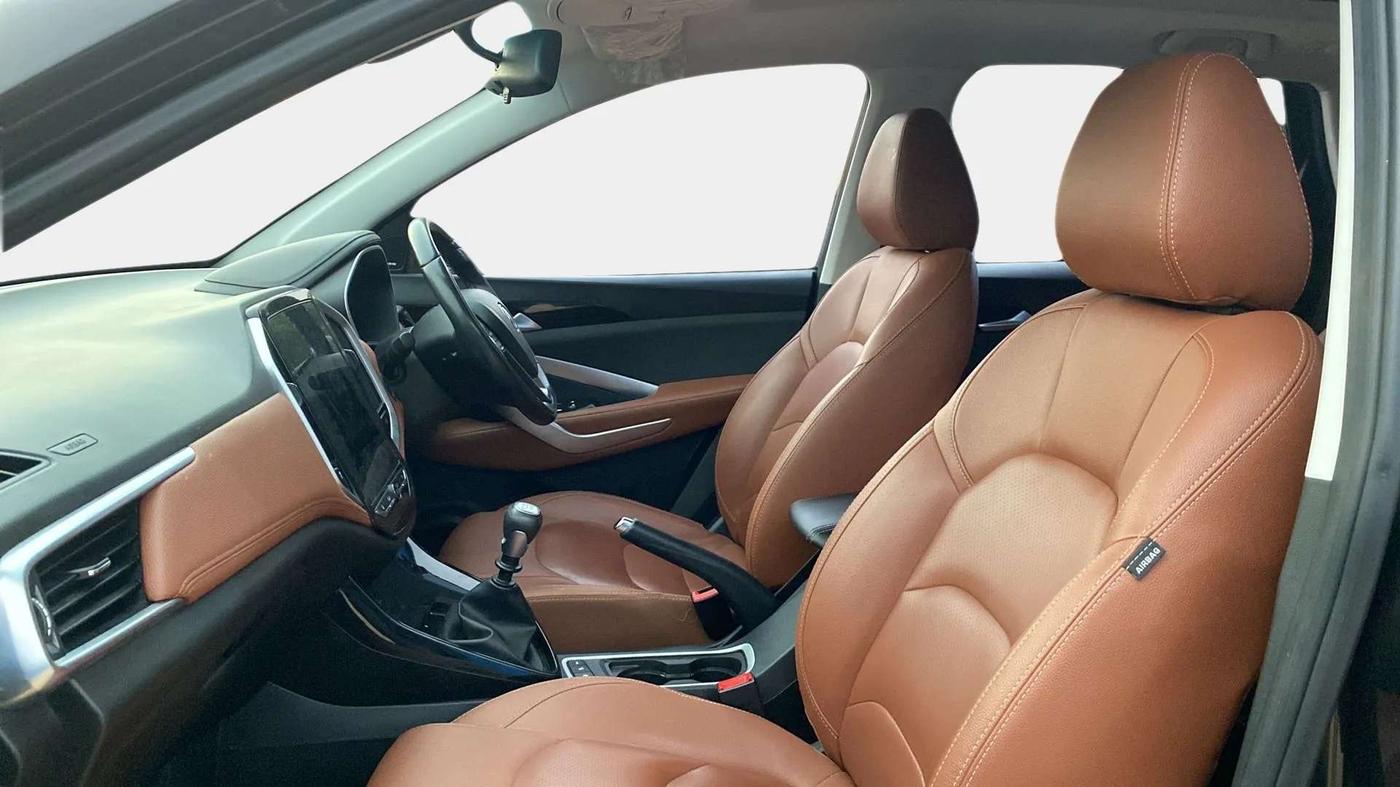 2020 MG HECTOR PLUS SHARP 1.5 PETROL TURBO HYBRID MT 6-STR, Petrol, Manual, 69,937 km, Right Side Front Door Cabin