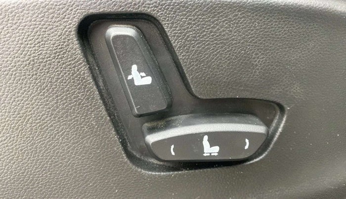 2019 MG HECTOR SHARP 1.5 DCT PETROL, Petrol, Automatic, 34,726 km, Driver Side Adjustment Panel