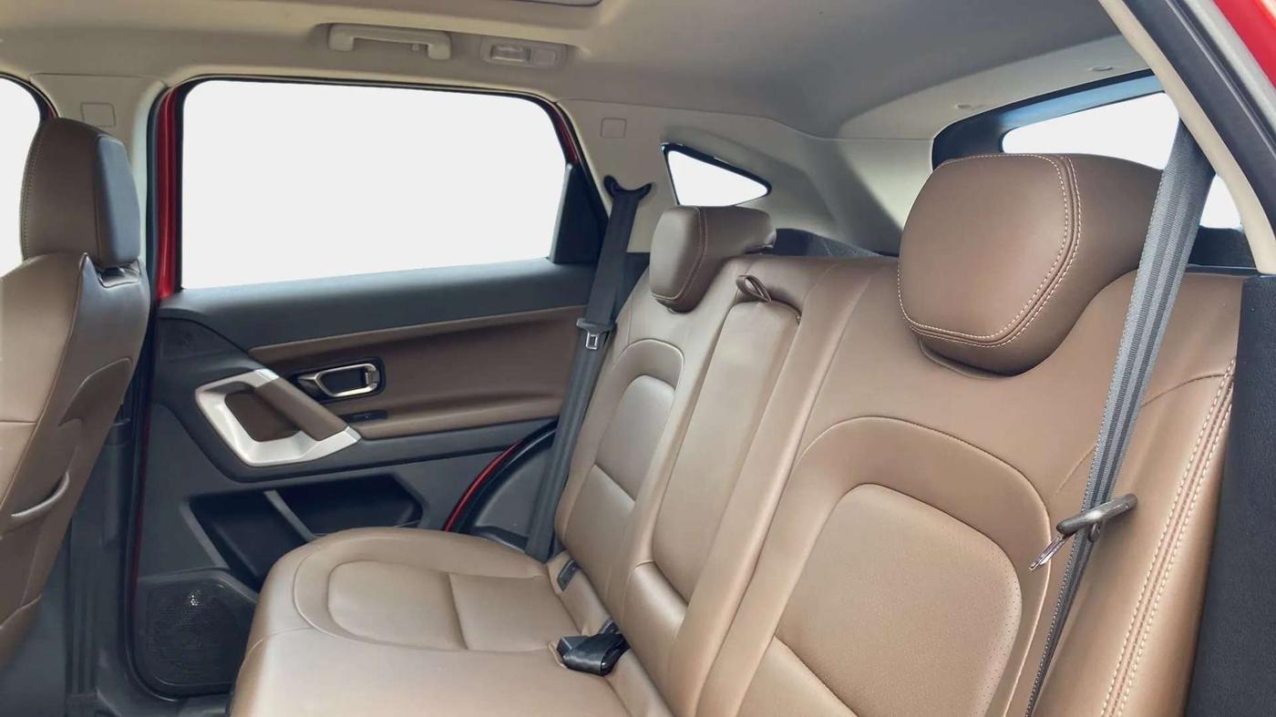 2021 Tata Harrier XZ PLUS 2.0L, Diesel, Manual, 43,251 km, Right Side Rear Door Cabin