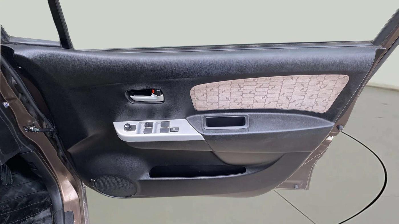 2016 Maruti Wagon R 1.0 VXI, Petrol, Manual, 12,218 km, Driver Side Door Panels Control
