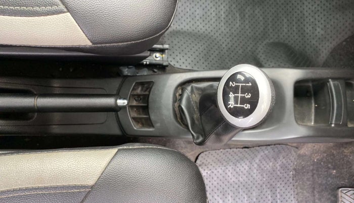 2015 Maruti Wagon R 1.0 VXI, Petrol, Manual, 12,575 km, Gear Lever