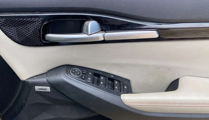 2019 KIA SELTOS GTX PLUS AT 1.5 DIESEL, Diesel, Automatic, 87,655 km, Driver Side Door Panels Control