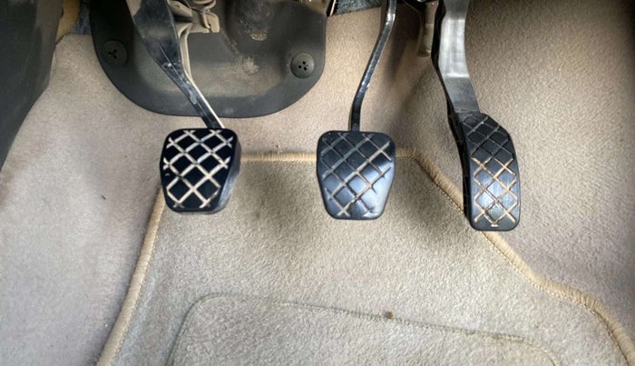 2014 Volkswagen Polo HIGHLINE1.2L, Petrol, Manual, 56,159 km, Pedals