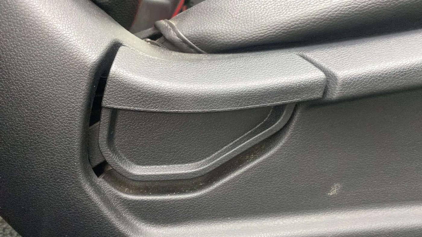 2022 Hyundai VENUE S 1.2, Petrol, Manual, 16,431 km, Driver Side Adjustment Panel