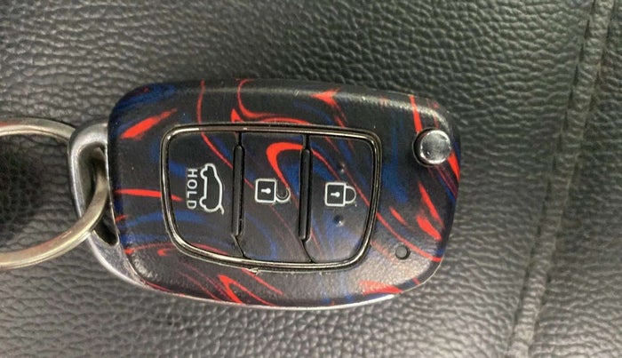 2022 Hyundai VENUE S 1.2, Petrol, Manual, 16,431 km, Key Close Up