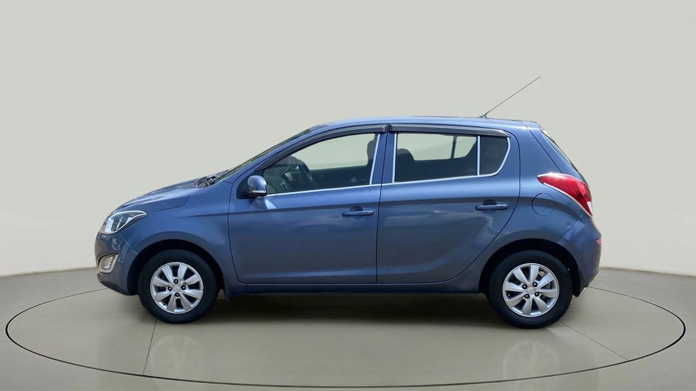 2014 Hyundai i20 SPORTZ 1.2, Petrol, Manual, 49,528 km, Left Side