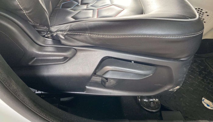 2022 Tata NEXON XZ PLUS DIESEL, Diesel, Manual, 35,961 km, Driver Side Adjustment Panel