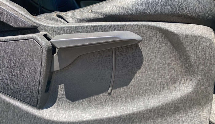 2015 Ford Ecosport TITANIUM 1.5L PETROL AT, Petrol, Automatic, 73,570 km, Driver Side Adjustment Panel