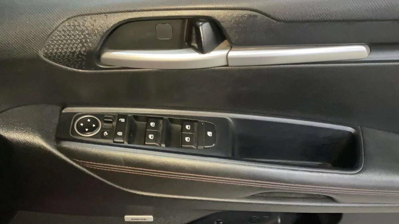 2020 KIA SONET GTX PLUS 1.5 AT, Diesel, Automatic, 35,667 km, Driver Side Door Panels Control