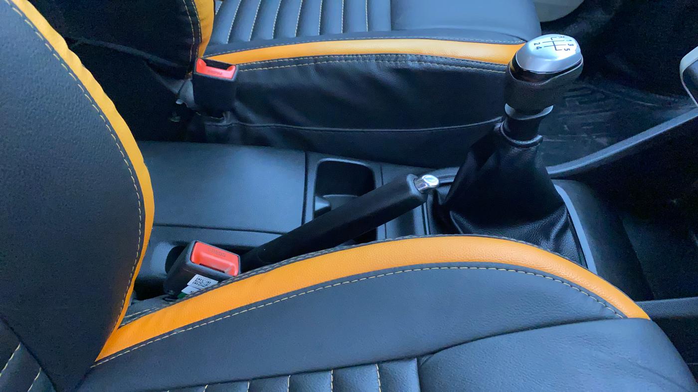 2019 Renault TRIBER RXZ, Petrol, Manual, 70,142 km, Gear Lever