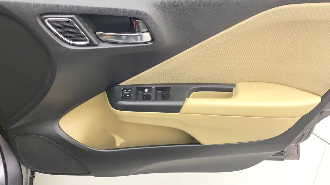 2017 Honda City 1.5L I-VTEC V MT, Petrol, Manual, 62,197 km, Driver Side Door Panels Control