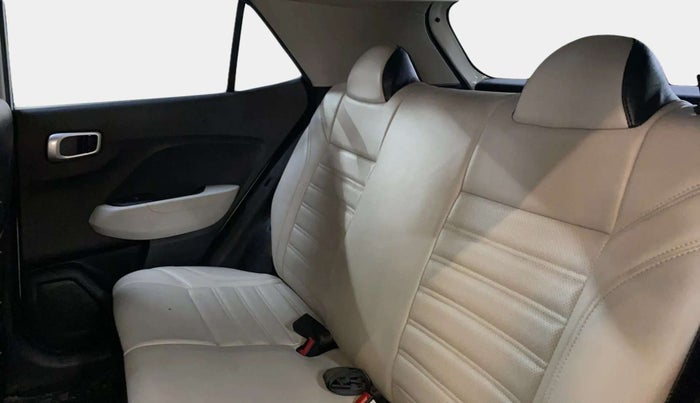 2023 Hyundai VENUE S 1.2, Petrol, Manual, 33,826 km, Right Side Rear Door Cabin
