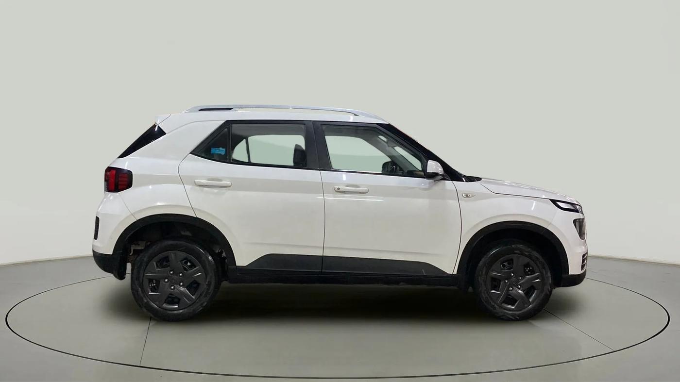 2023 Hyundai VENUE S 1.2, Petrol, Manual, 33,826 km, Right Side View