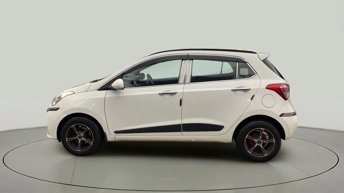 2020 Hyundai Grand i10 SPORTZ 1.2 KAPPA VTVT, Petrol, Manual, 22,837 km, Left Side