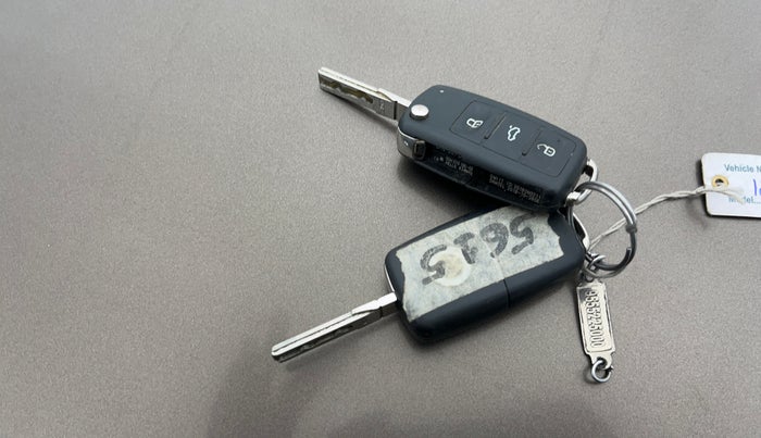 2017 Volkswagen Vento 1.2 TSI HIGHLINE PLUS AT, Petrol, Automatic, 43,250 km, Key Close Up