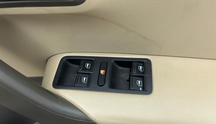 2017 Volkswagen Vento 1.2 TSI HIGHLINE PLUS AT, Petrol, Automatic, 43,250 km, Driver Side Door Panels Control