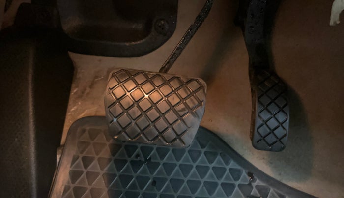 2017 Volkswagen Vento 1.2 TSI HIGHLINE PLUS AT, Petrol, Automatic, 43,250 km, Pedals