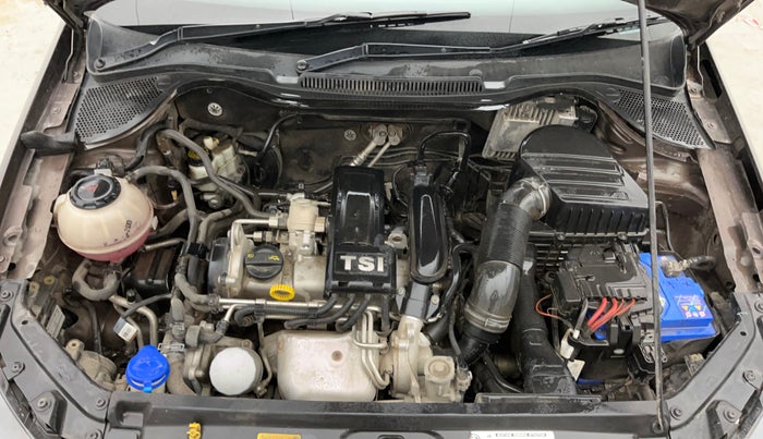 2017 Volkswagen Vento 1.2 TSI HIGHLINE PLUS AT, Petrol, Automatic, 43,250 km, Engine View