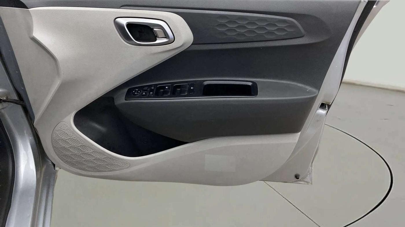 2021 Hyundai GRAND I10 NIOS SPORTZ 1.2 KAPPA VTVT CNG, CNG, Manual, 62,072 km, Driver Side Door Panels Control