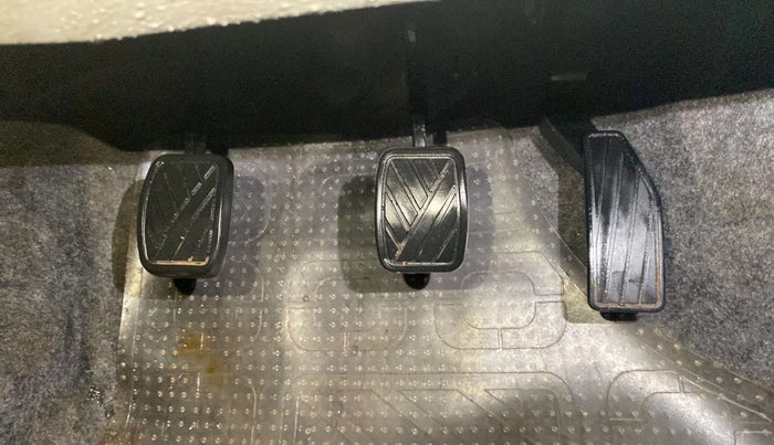 2014 Maruti Celerio VXI, Petrol, Manual, 65,748 km, Pedals