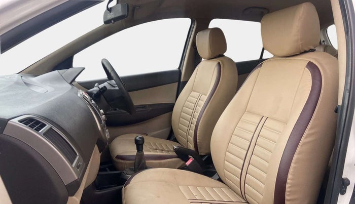 2013 Hyundai i20 MAGNA (O) 1.2, Petrol, Manual, 61,180 km, Right Side Front Door Cabin